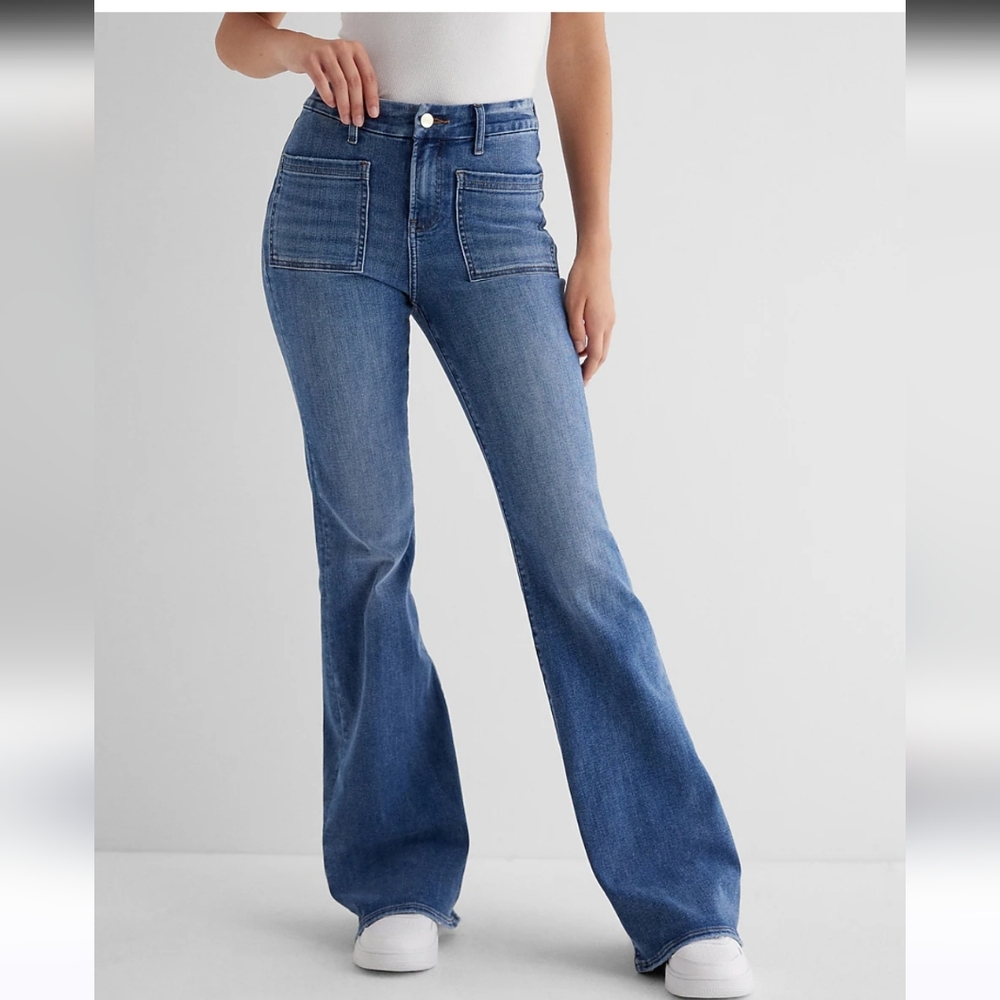 Express Mid Rise Medium Wash Patch Pocket FlexX '70s Flare Jeans Size S Reg